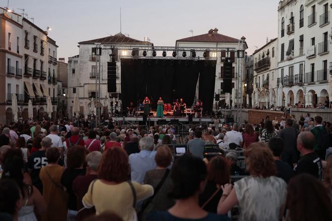Fotogalería | Así se ha vivido la segunda jornada de Las Noches del Patrimonio en Cáceres