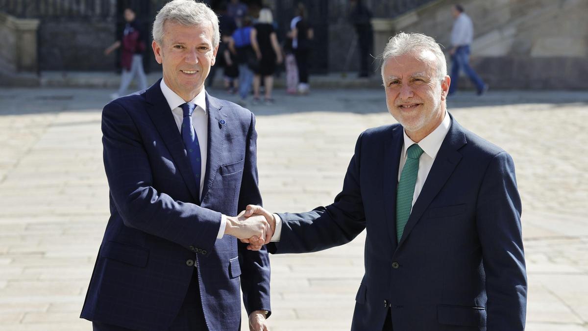 El presidente de la Xunta y el ministro de Política Territorial han oficializado este miércoles la transferencia de la gestión del litoral a Galicia