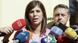 La portavoz parlamentaria de ERC, Marta Vilalta, atiende a los medios.