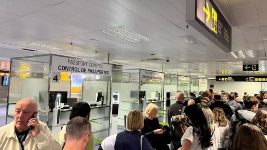 El Cabildo de Tenerife se harta de esperar por las mejoras en el aeropuerto del Sur