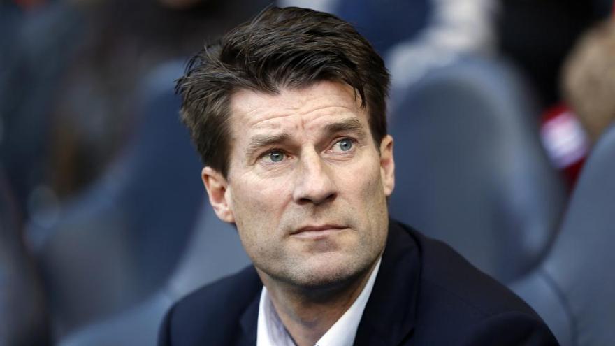 Laudrup desmiente su fichaje por el Al Ryyan y sigue sin equipo