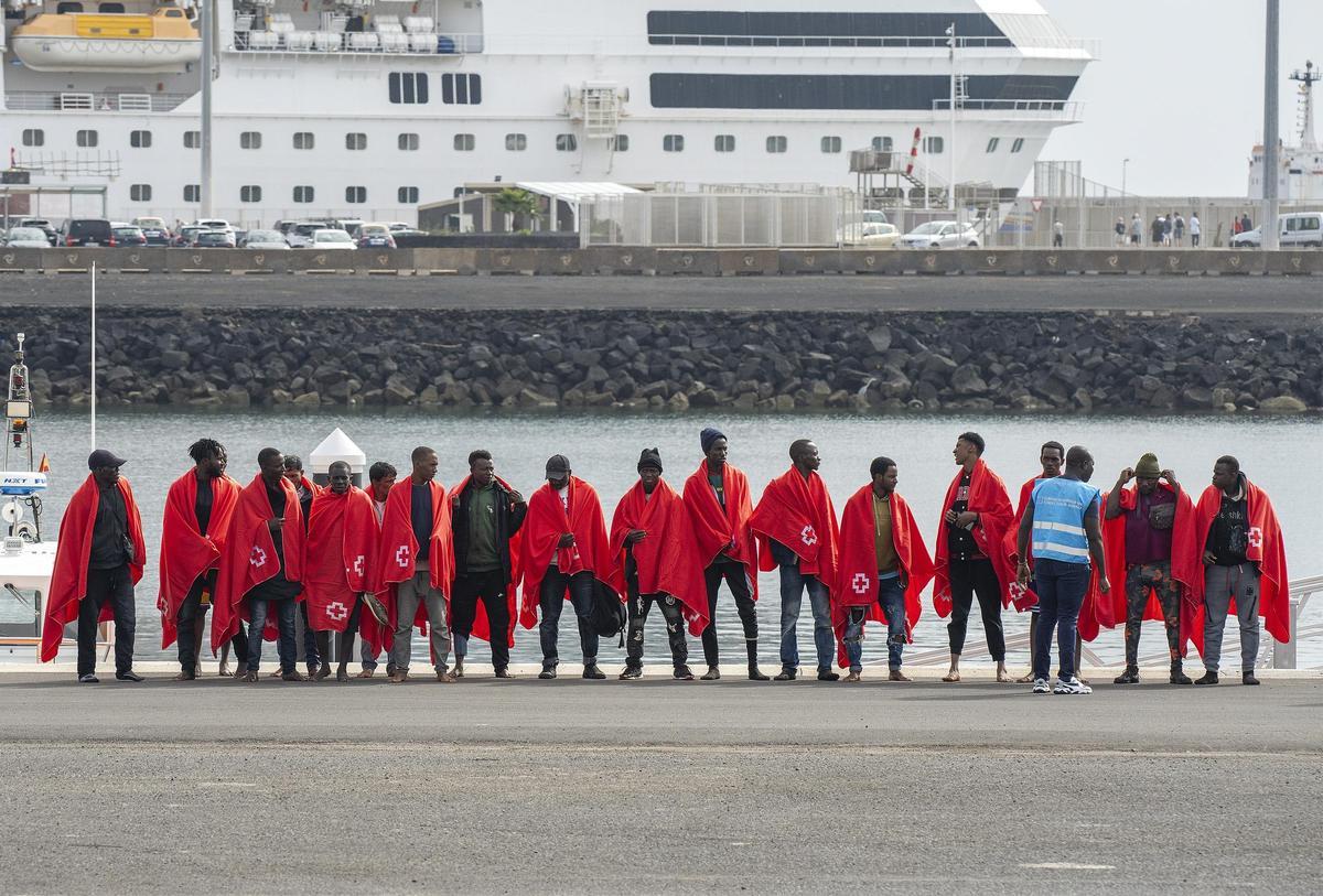 El Hierro y Lanzarote acaparan dos tercios de los migrantes rescatados en Canarias en 2024