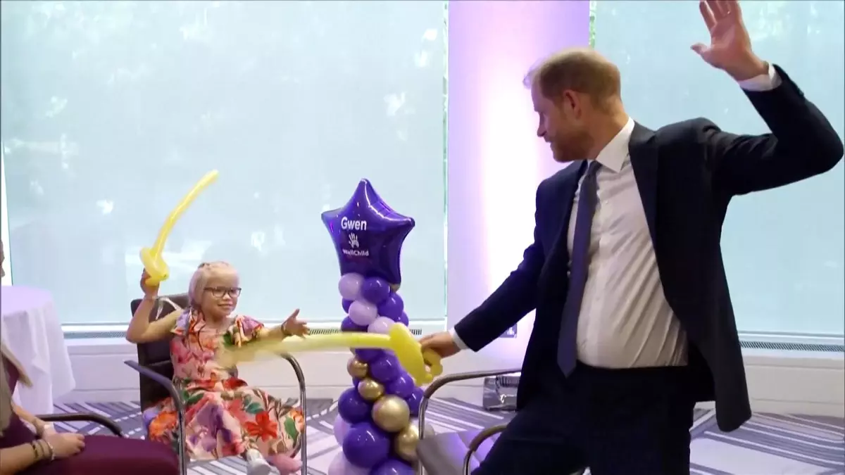 El tierno momento entre el príncipe Harry y una niña de 9 años