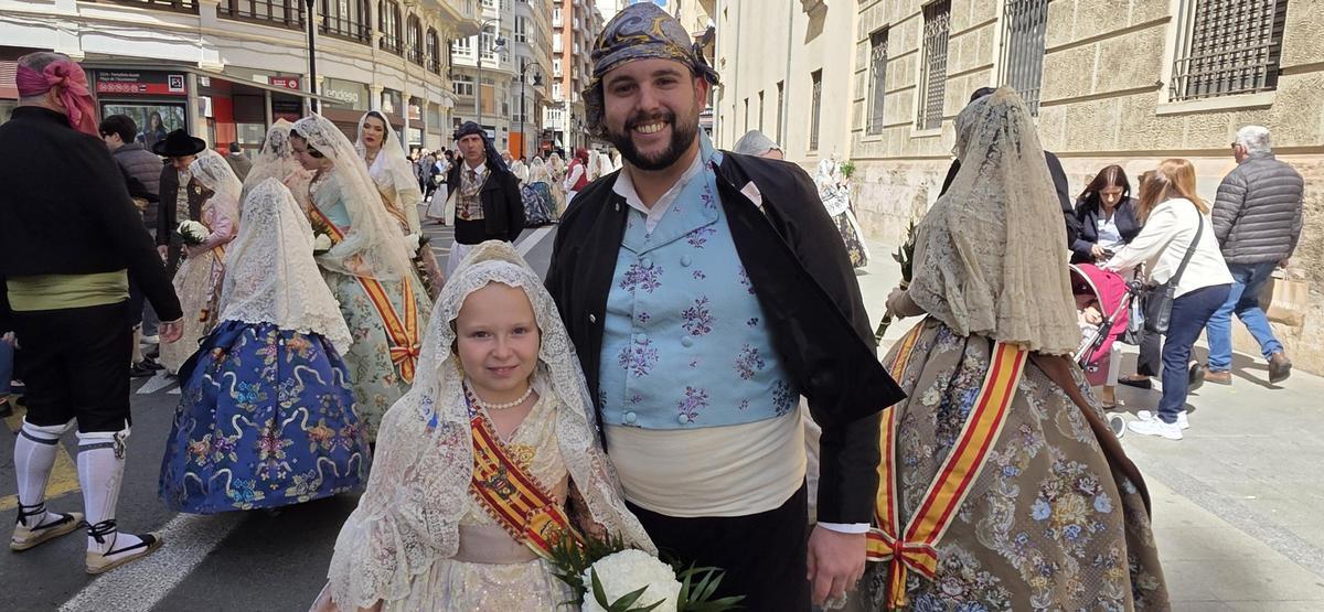 Las comisiones de falla en la Ofrenda a San Vicente Ferrer (2/6)