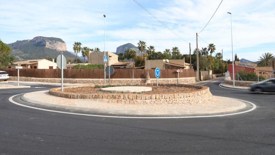 Nueva rotonda de entrada de Alaró con el camí vell d’Orient