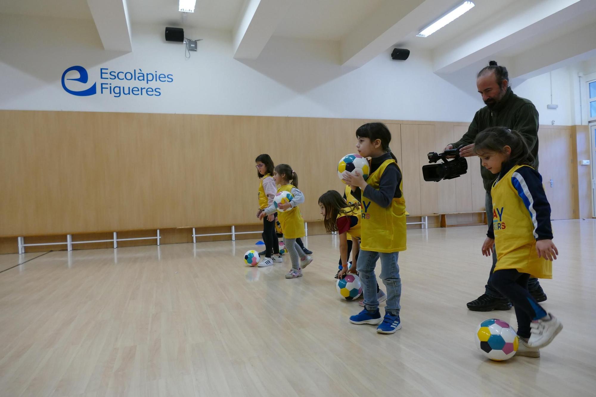 Les Playmakers d’Escolàpies Figueres reben la visita de la Federació Catalana de Futbol