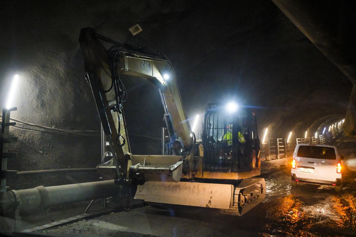 Obras en uno de los canales de Chira Soria