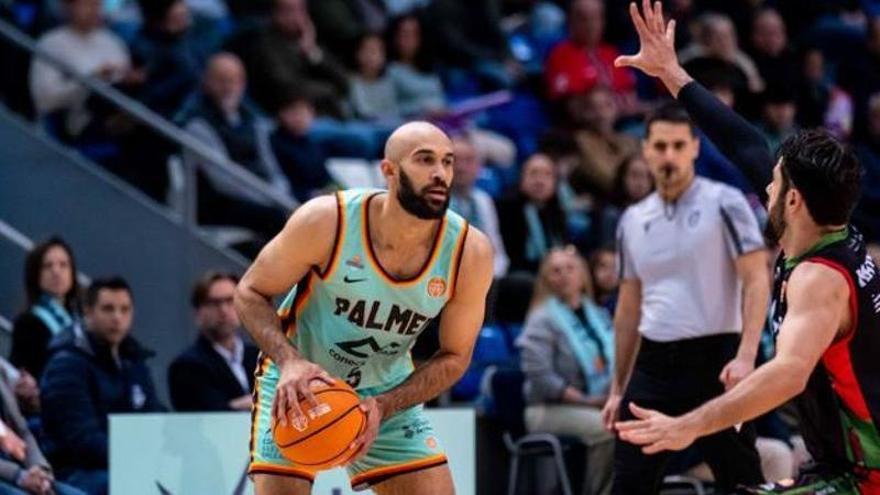 El Palmer da un paso más hacia la salvación con un gran triunfo ante el Alega Cantabria