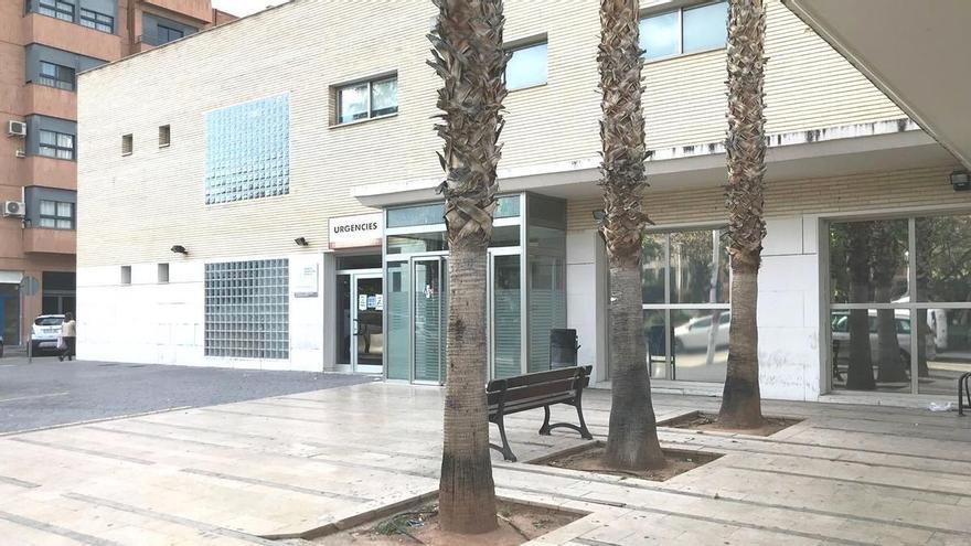 Un enfermero pierde su plaza en Moncada por espiar