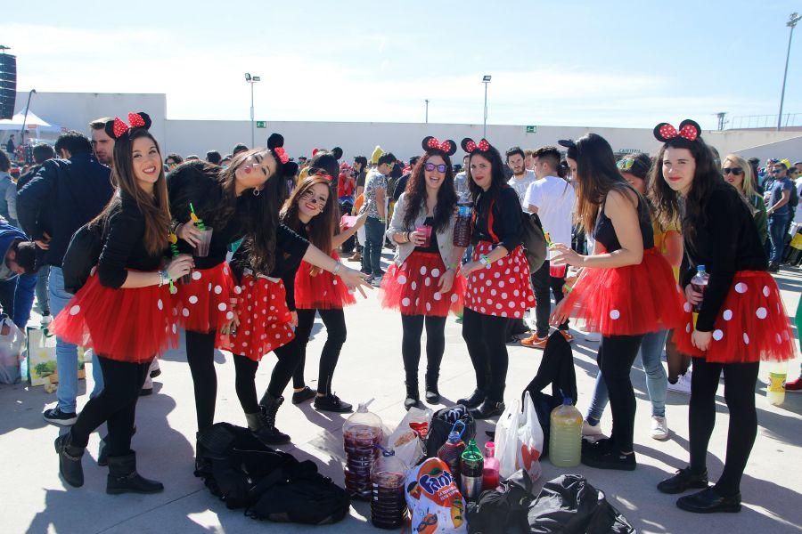 Miles de jóvenes en la fiesta del año