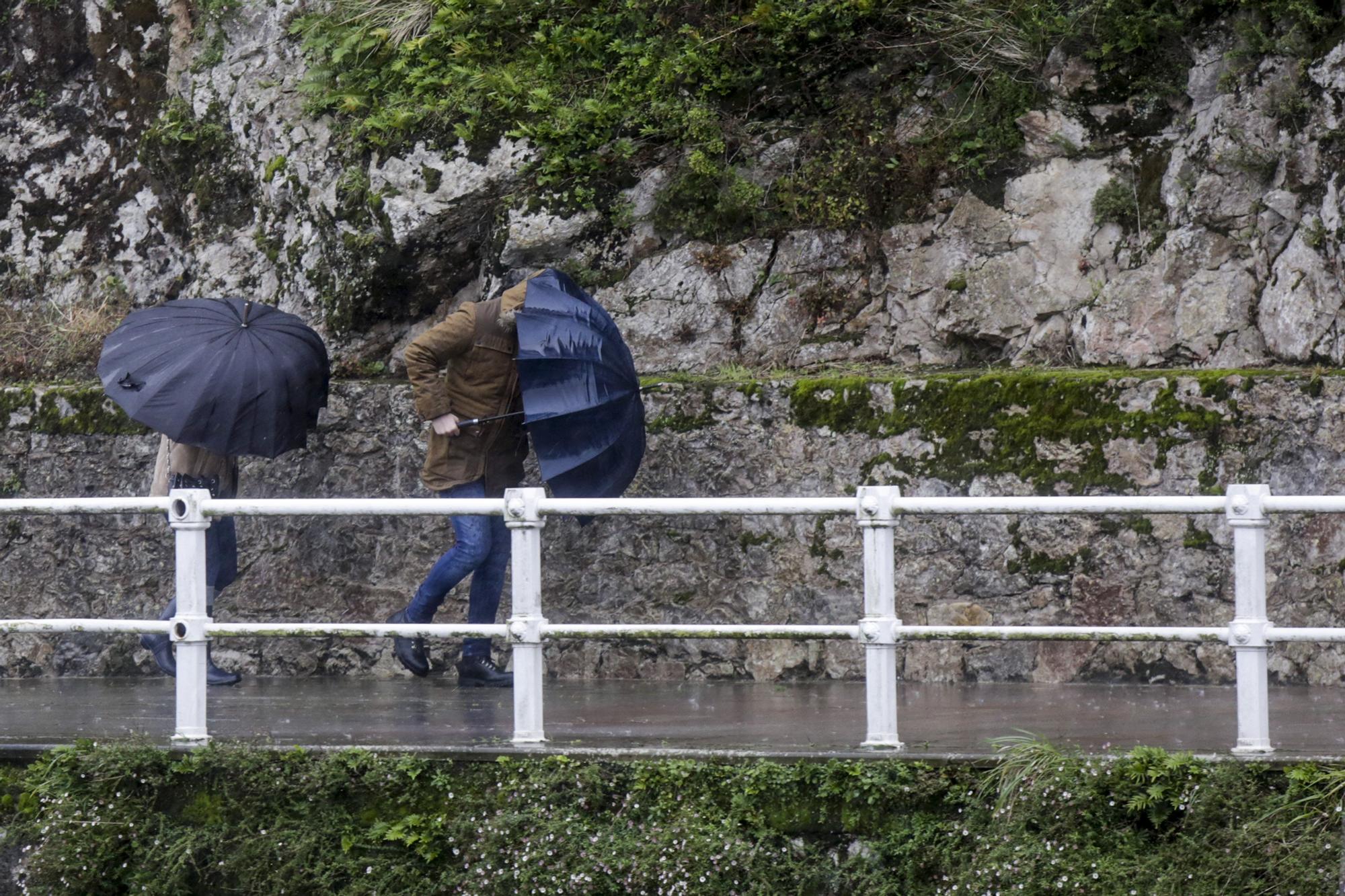 Temporal en Llanes