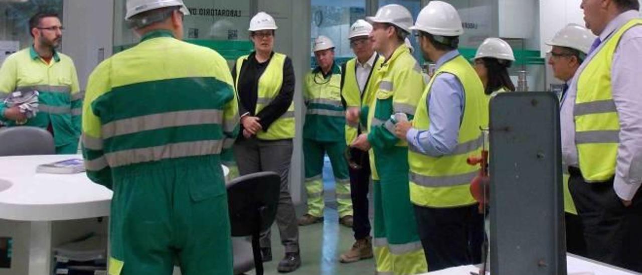 La secretaria autonómica de Economía Sostenible visitó la planta de Lafarge