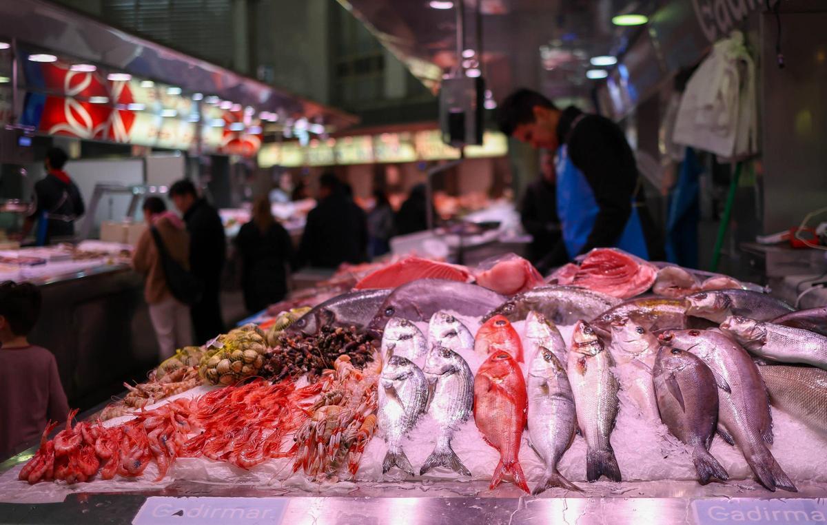 Comer pescado cada dos días no está al alcance del 5,9 % de la población