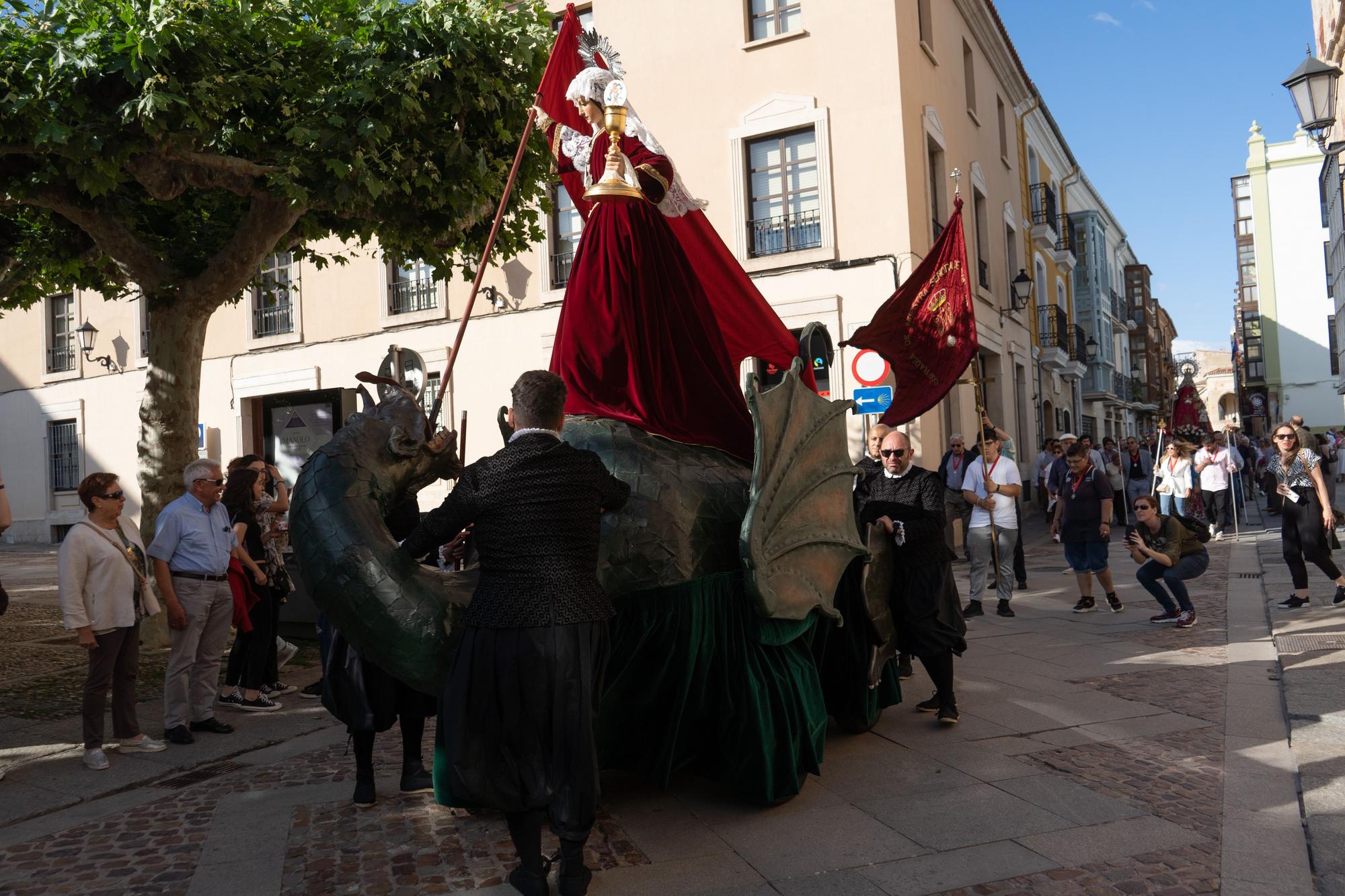 Procesión vísperas del Corpus Christi