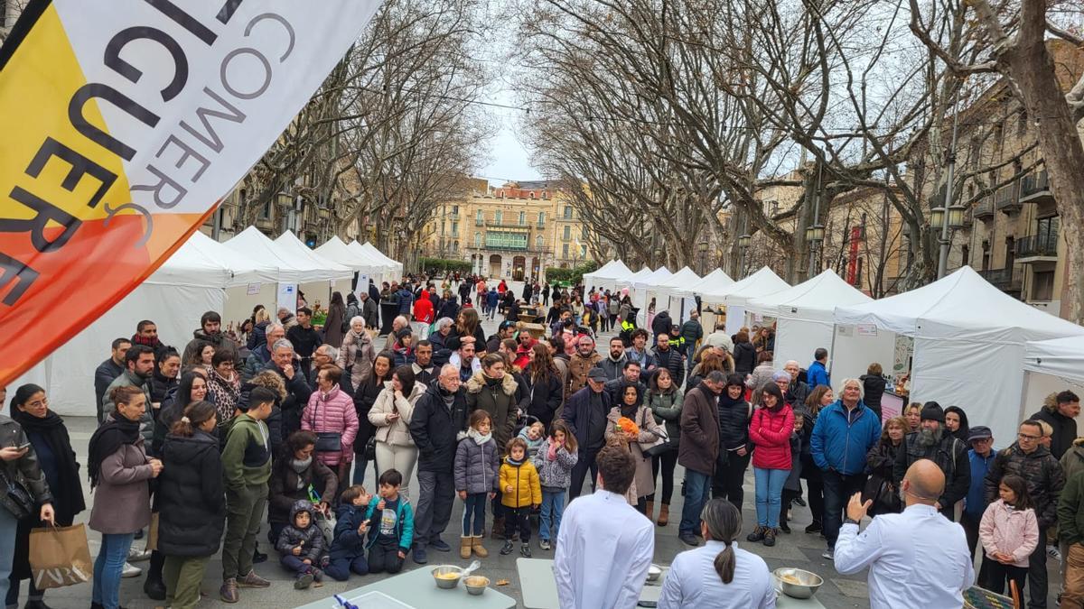 Ambient a la Rambla de Figueres durant la Figa Dolça.