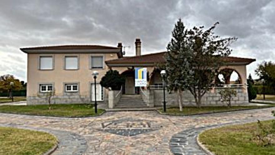 625.000 € Venta de casa en Área Rural (Zamora) 1100 m2, 5 habitaciones, 3 baños, 568 €/m2...