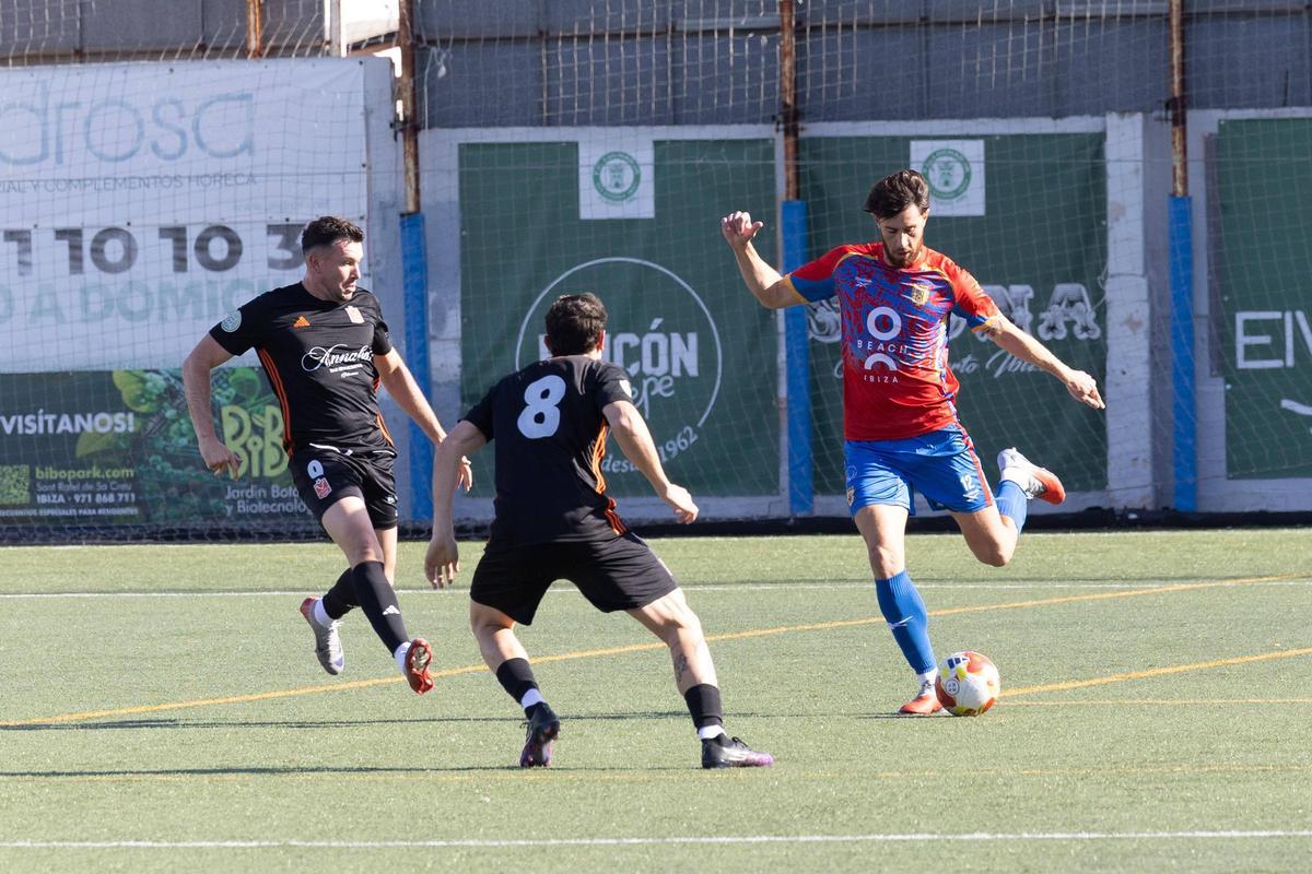 Todas las imágenes de Portmany vs Platges de calvia de Tercera RFEF