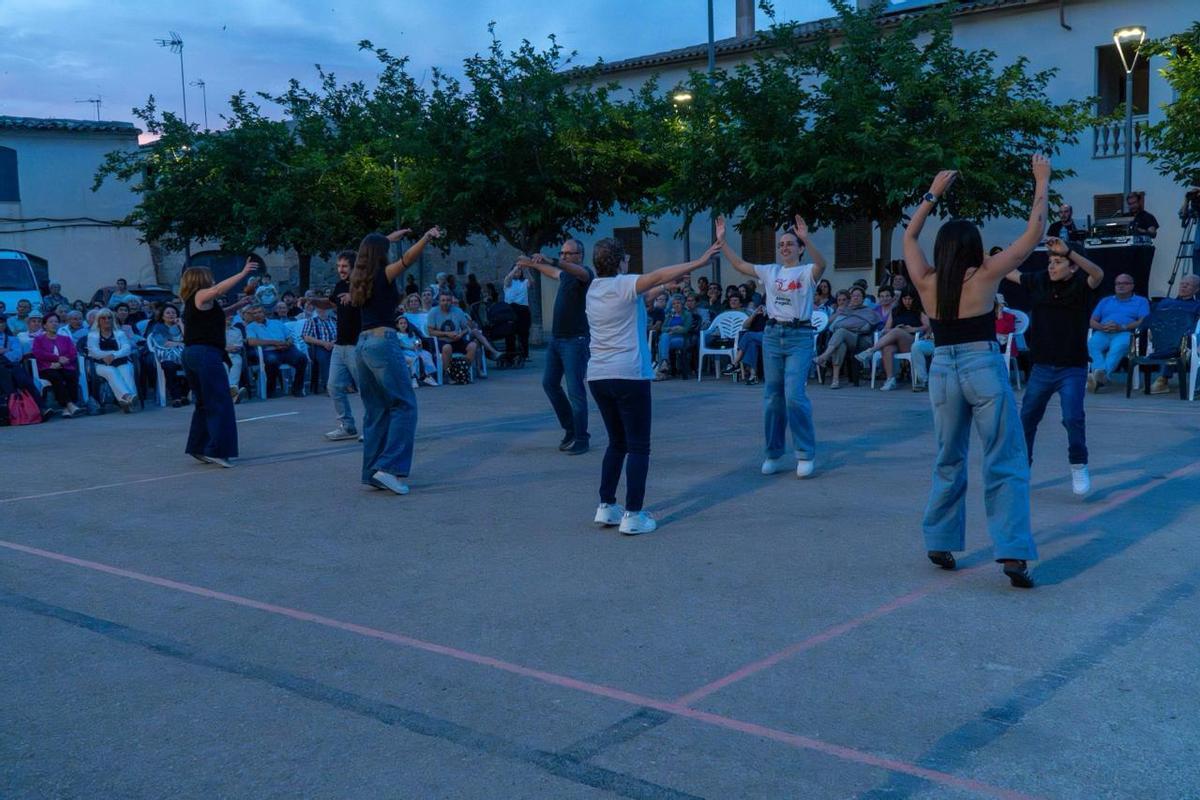 FOTOS | Aires de Pagesia brinda por su 50 aniversario