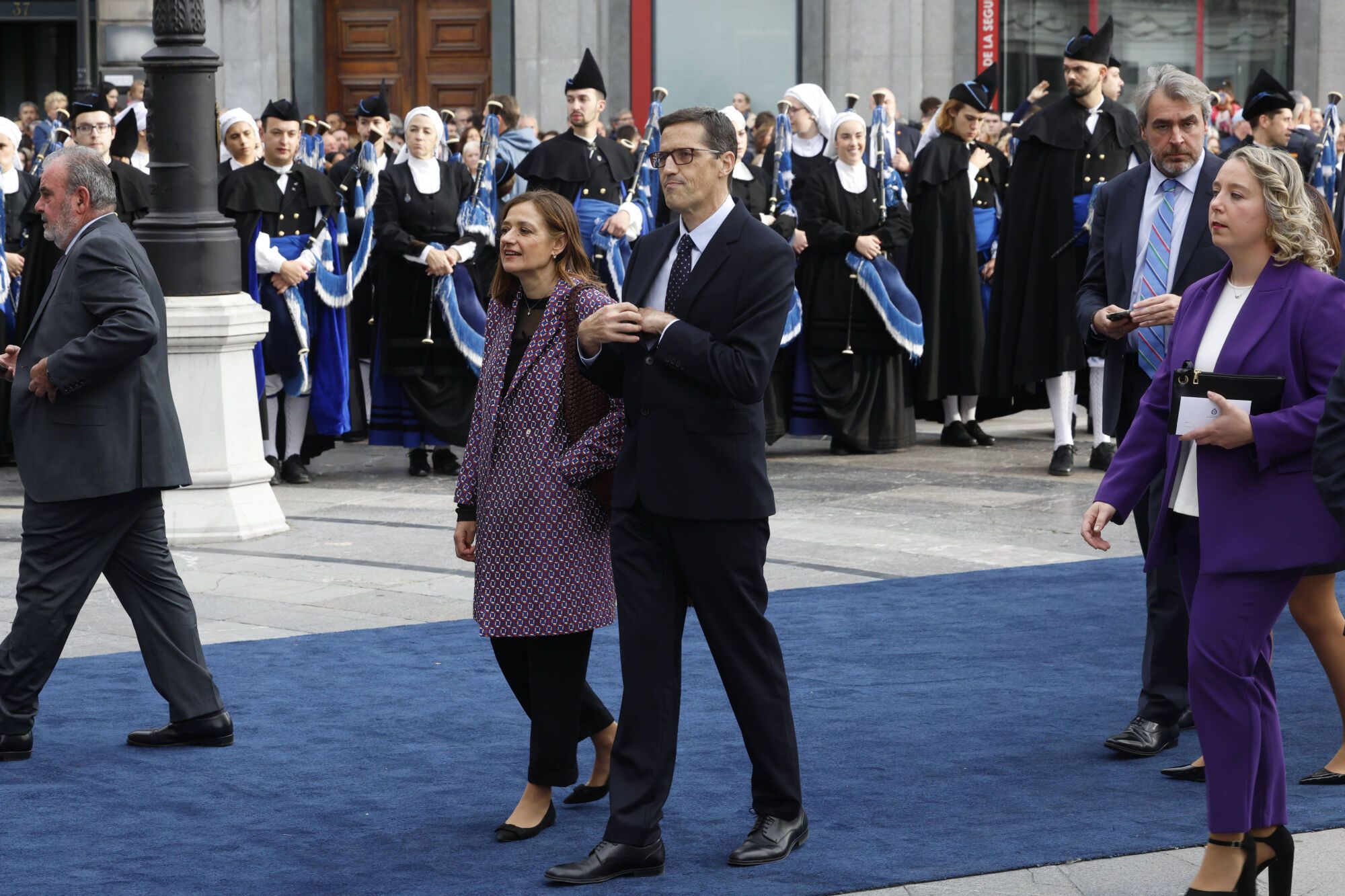Así fue la llegada de los invitados a los premios "Princesa de Asturias" y su paso por la alfombra azul