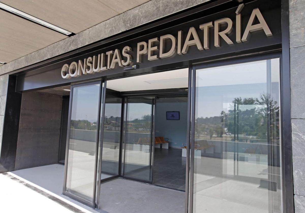 Acceso al área de pediatría del hospital de Vigo Álvaro Cunqueiro. |   // MARTA G. BREA