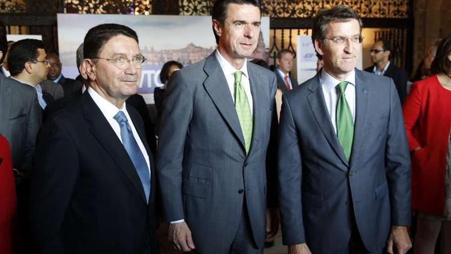 Taleb Rifai, José Manuel Soria y Núñez Feijóo. óscar corral