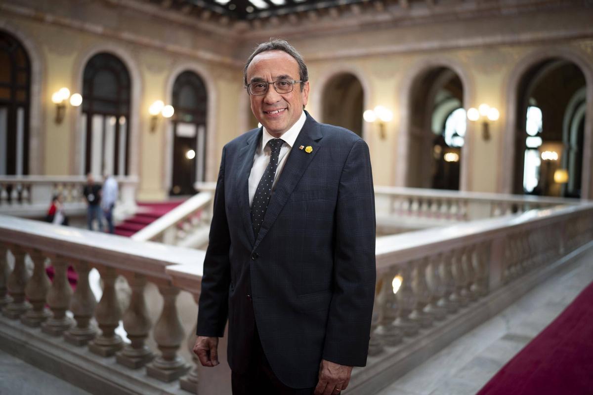 Josep Rull, presidente del Parlament, posa en el Parlament de Catalunya para un reportaje en el que los parlamentarios opinan sobre la visita a Barcelona del papa León XIV. Barcelona, 19 de mayo de 2026 Fotografía de Ferran Nadeu