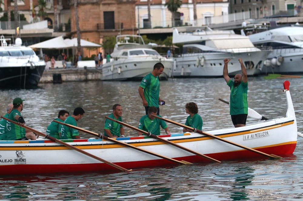 Jornada nocturna de jábegas en El Puerto de Málaga