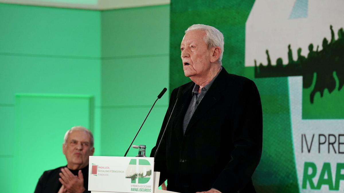 El presidente de la Fundación Andalucía, Socialismo y Democracia y expresidente de la Junta de Andalucía, Rafael Escuredo, en una foto de archivo.