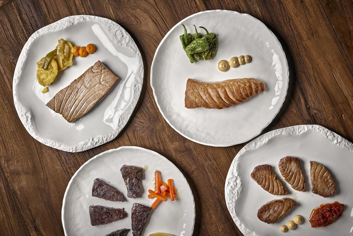 El nuevo restaurante El Campero Madrid ocupa un palacete rehabilitado del siglo XIX en la calle Lagasca, donde reproduce la experiencia gastronómica del mítico establecimiento de Barbate dedicada al atún rojo de almadraba. El nuevo restaurante El Campero Madrid ocupa un palacete rehabilitado del siglo XIX en la calle Lagasca, donde reproduce la experiencia gastronómica del mítico establecimiento de Barbate dedicada al atún rojo de almadraba.