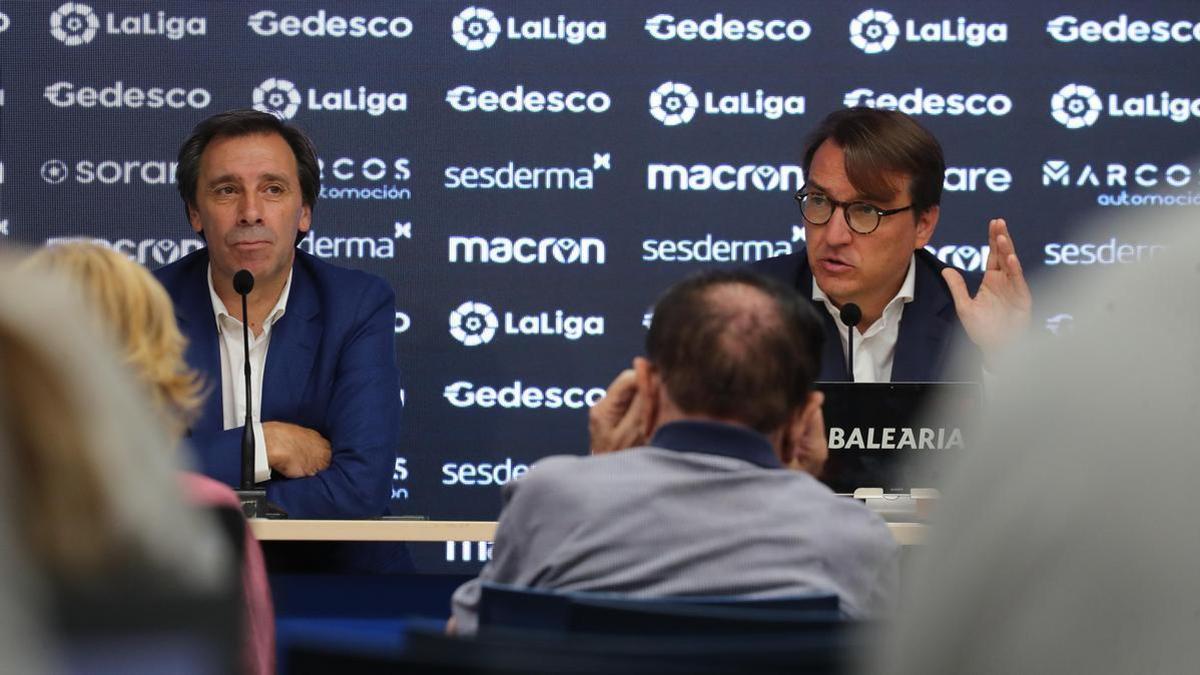 Felipe Miñambres y Quico Catalán, en rueda de prensa.