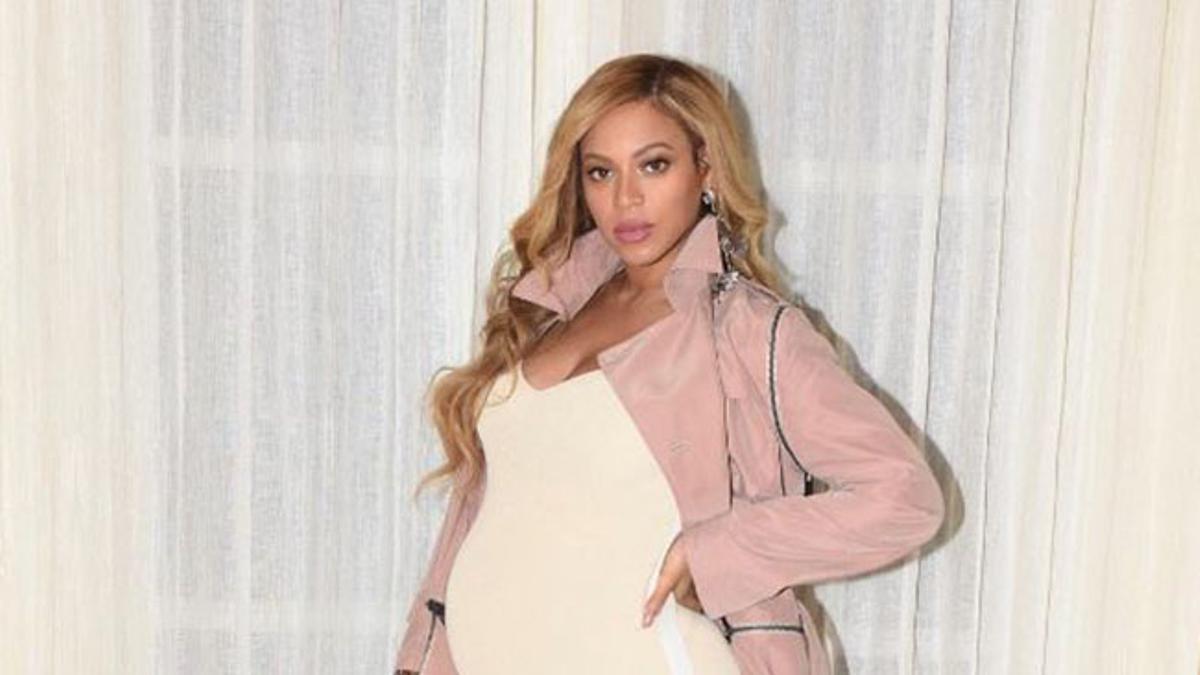 Beyoncé luciendo su embarazo en Instagram