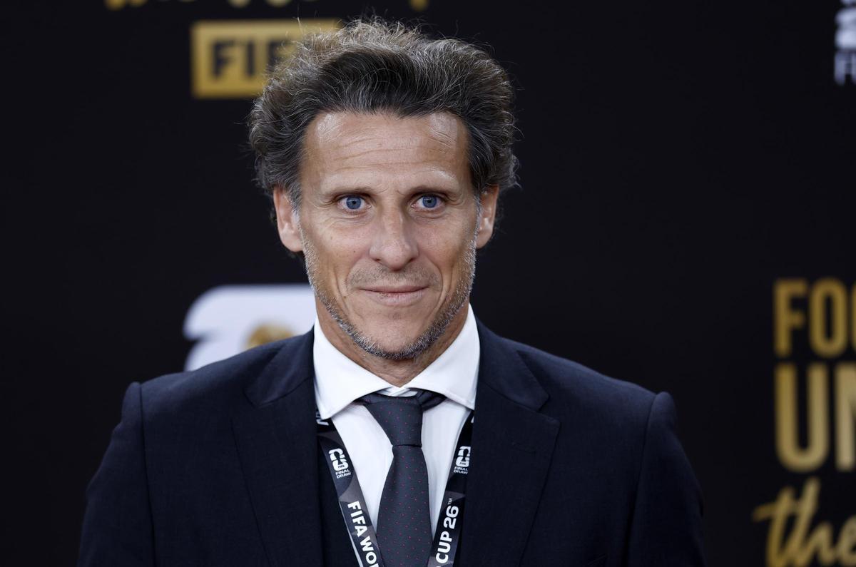 Diego Forlán, en el sorteo de los grupos del Mundial 2026 que dejó un España - Uruguay.