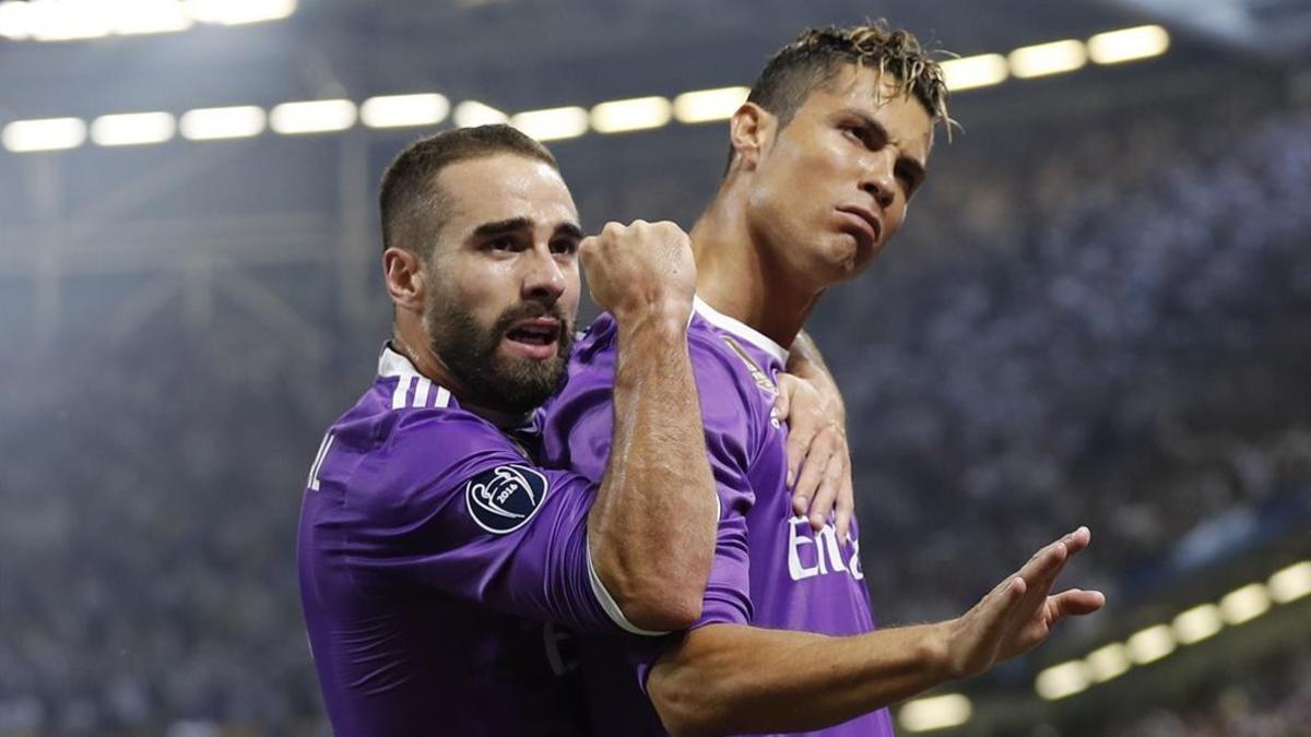 Carvajal y Cristiano Ronaldo celebran el primer gol del Madrid a la Juventus en la final de la Champions del 2017, en Cardiff.