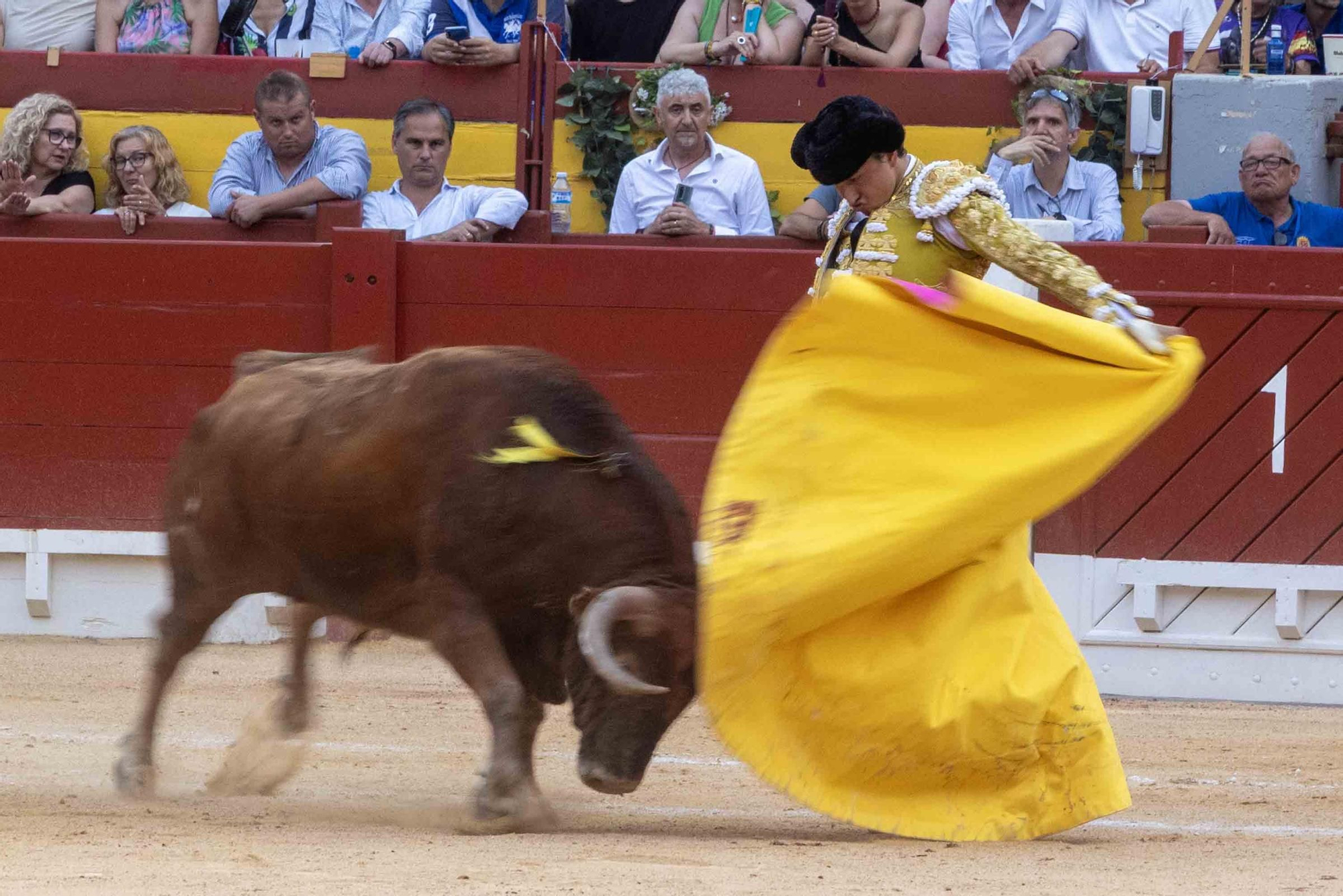 Manzanares, Roca Rey y Navalón no defraudan en la Feria de Hogueras 2025