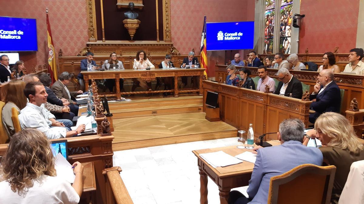Una imagen de la sesión plenaria celebrada este jueves en el Consell de Mallorca.