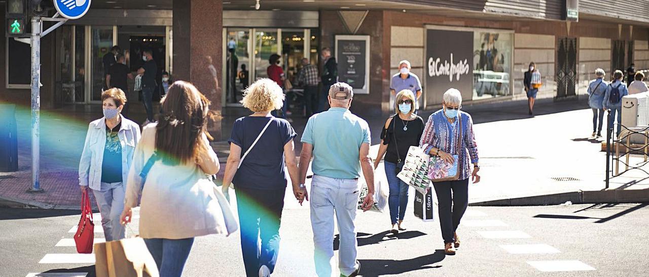 Los expertos apuestan por ampliar los horarios comerciales en beneficio del turista.