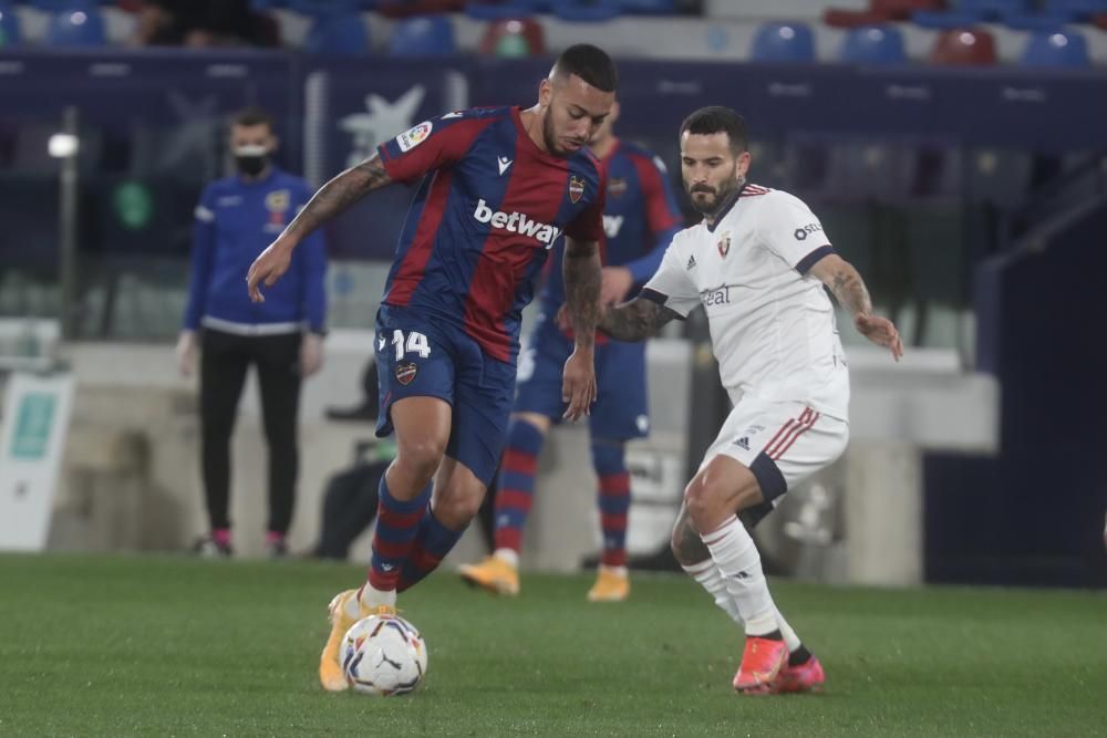 Las mejores fotos del Levante UD - Osasuna