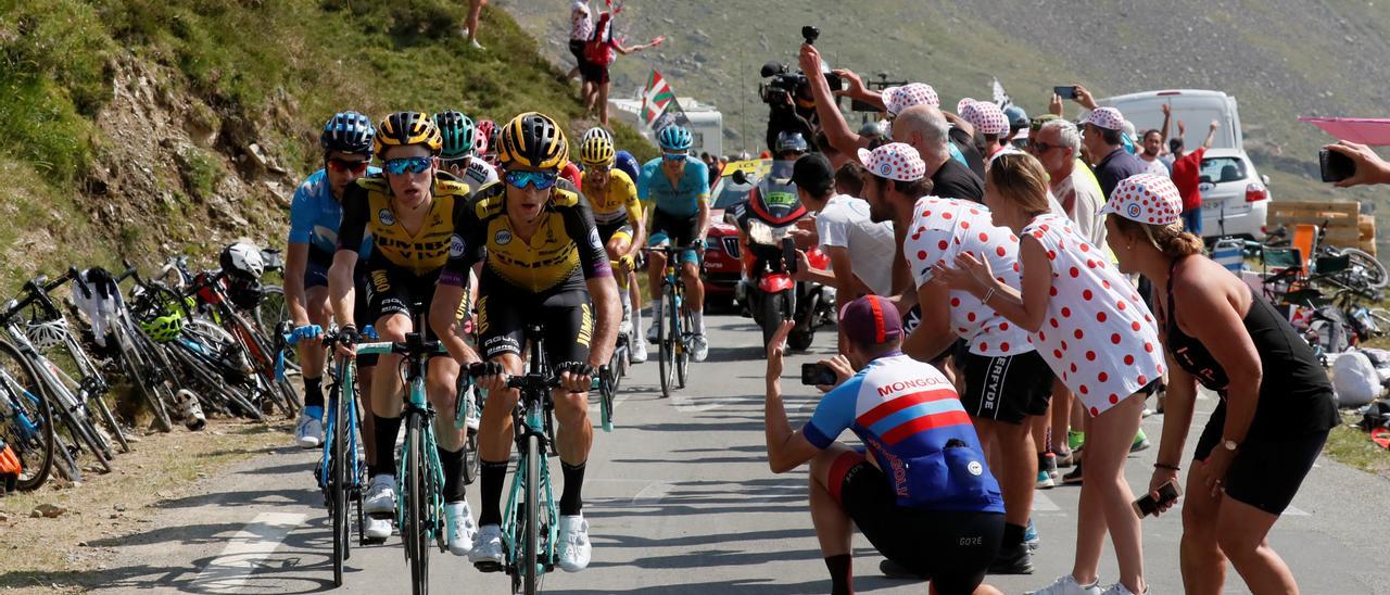 Ascensión al Tourmalet en una etapa del Tour de 2019.