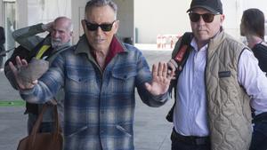 Bruce Springsteen, en el aeropuerto de Barcelona en abril de 2023. 