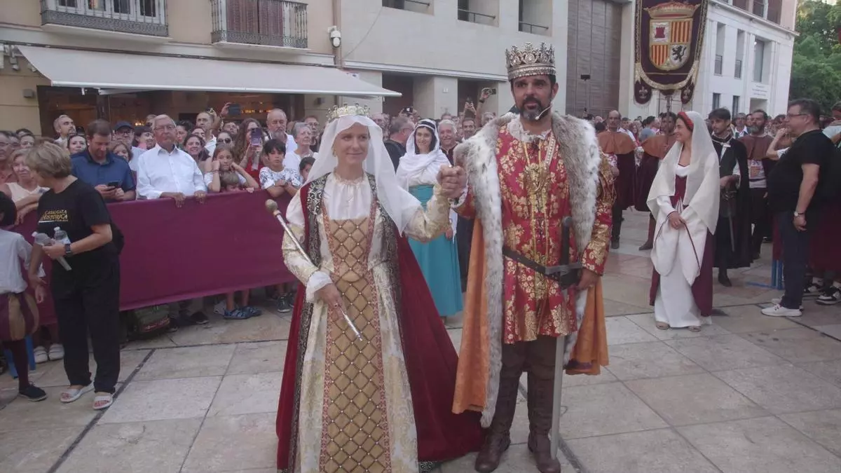 De aperitivo, una lección de Historia de Málaga en la calle