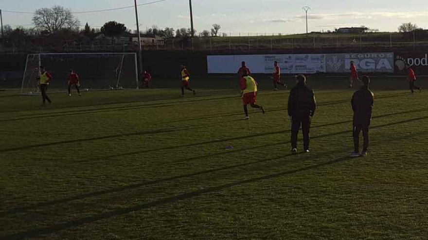 Un momento del entrenamiento del primer equipo.