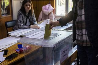 610.000 canarios pasan por las urnas hasta las 17.00 horas