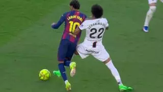 Indignación total en el Barça: ¡No pitaron penalti sobre Lamine Yamal!