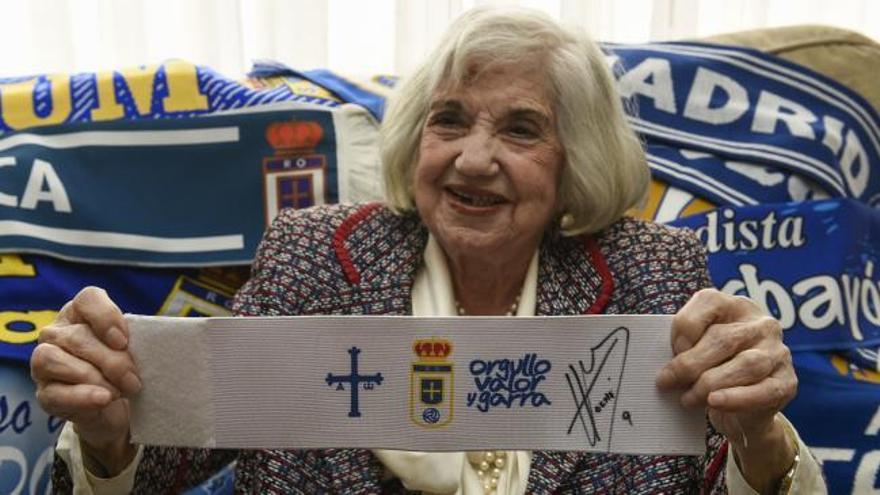 El derbi asturiano: Herminia Sarmiento, 70 años de sentimiento azul