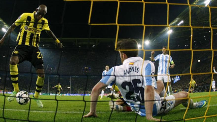 Santana consigue el 3-2 contra el Málaga.