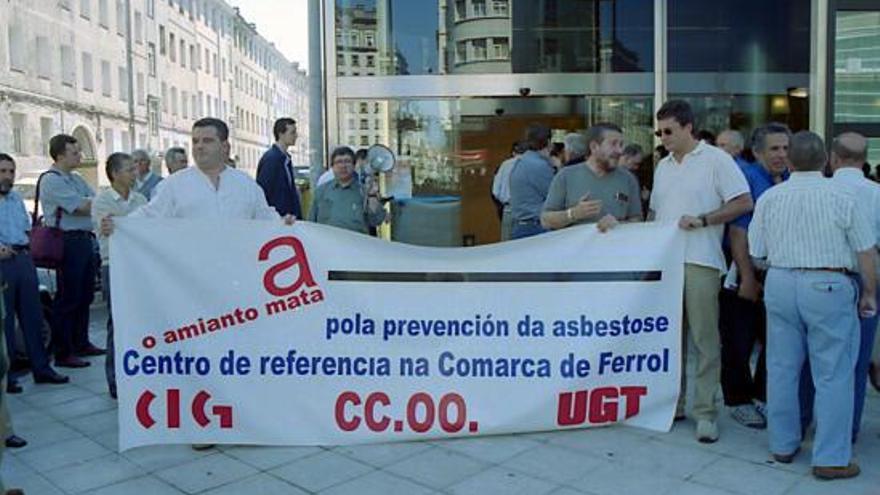 Concentración de 2002 en Ferrol, cuando empezaron a movilizarse los primeros afectados.