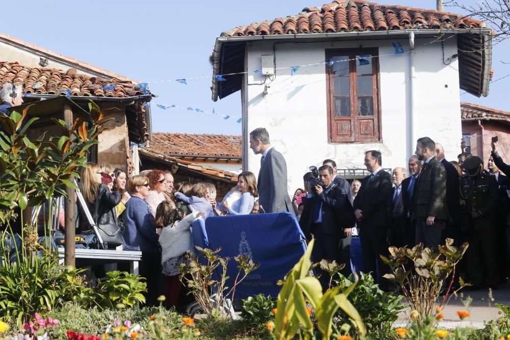 Los Reyes visitan Poreñu, Pueblo Ejemplar 2017