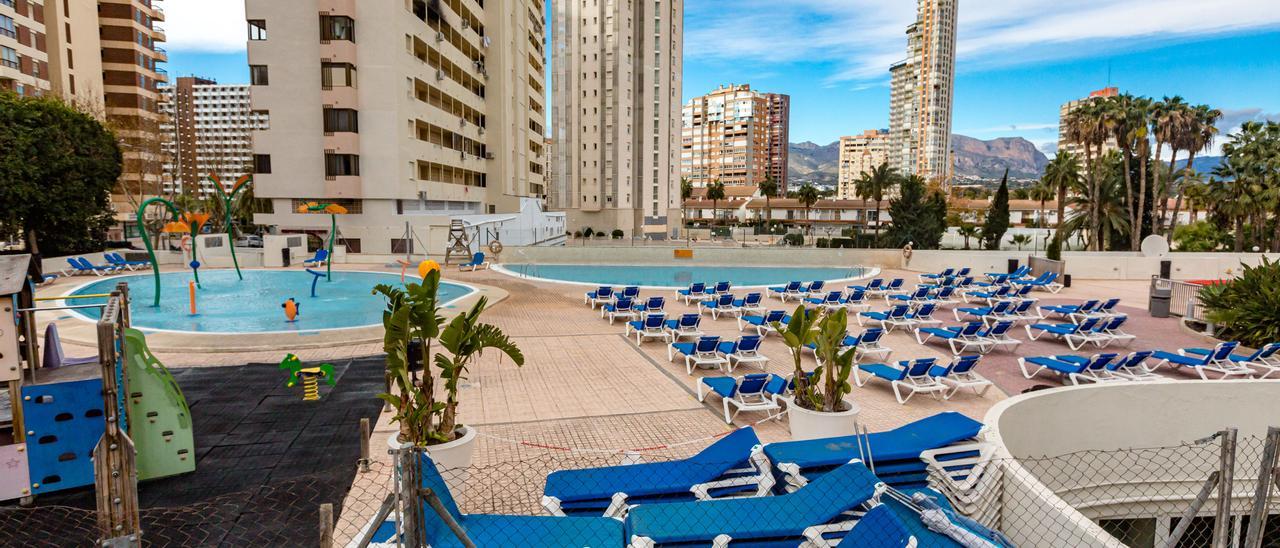 Tres de cuatro hoteles siguen cerrados en la Costa Blanca