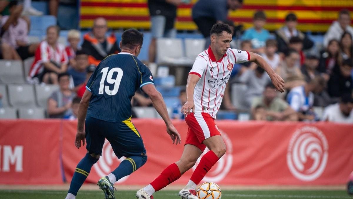 Arnau Martínez, en acció durant la final de la Copa Catalunya contra l'Espanyol a Sabadell