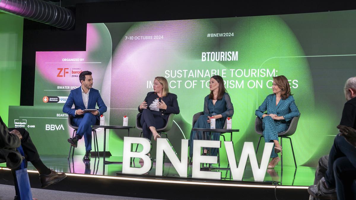Ponencia sobre turismo sostenible durante la celebración de la BNEW 2024